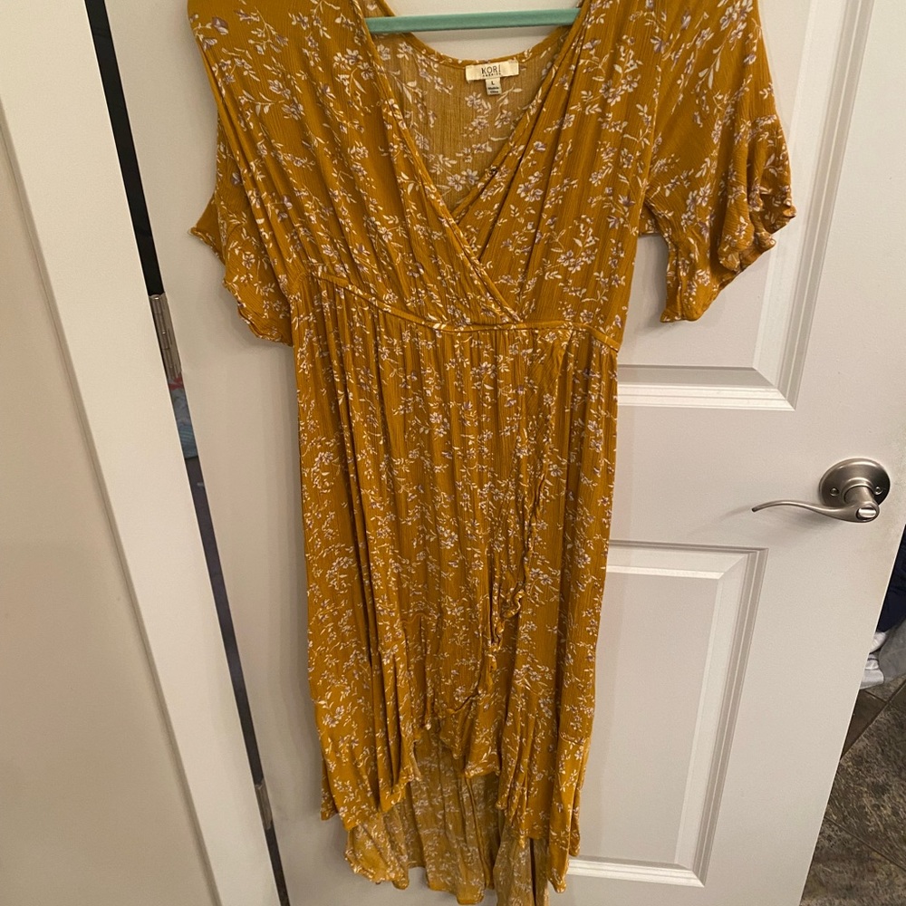 Kori dress. Beautiful colors. Easy to wear dress.